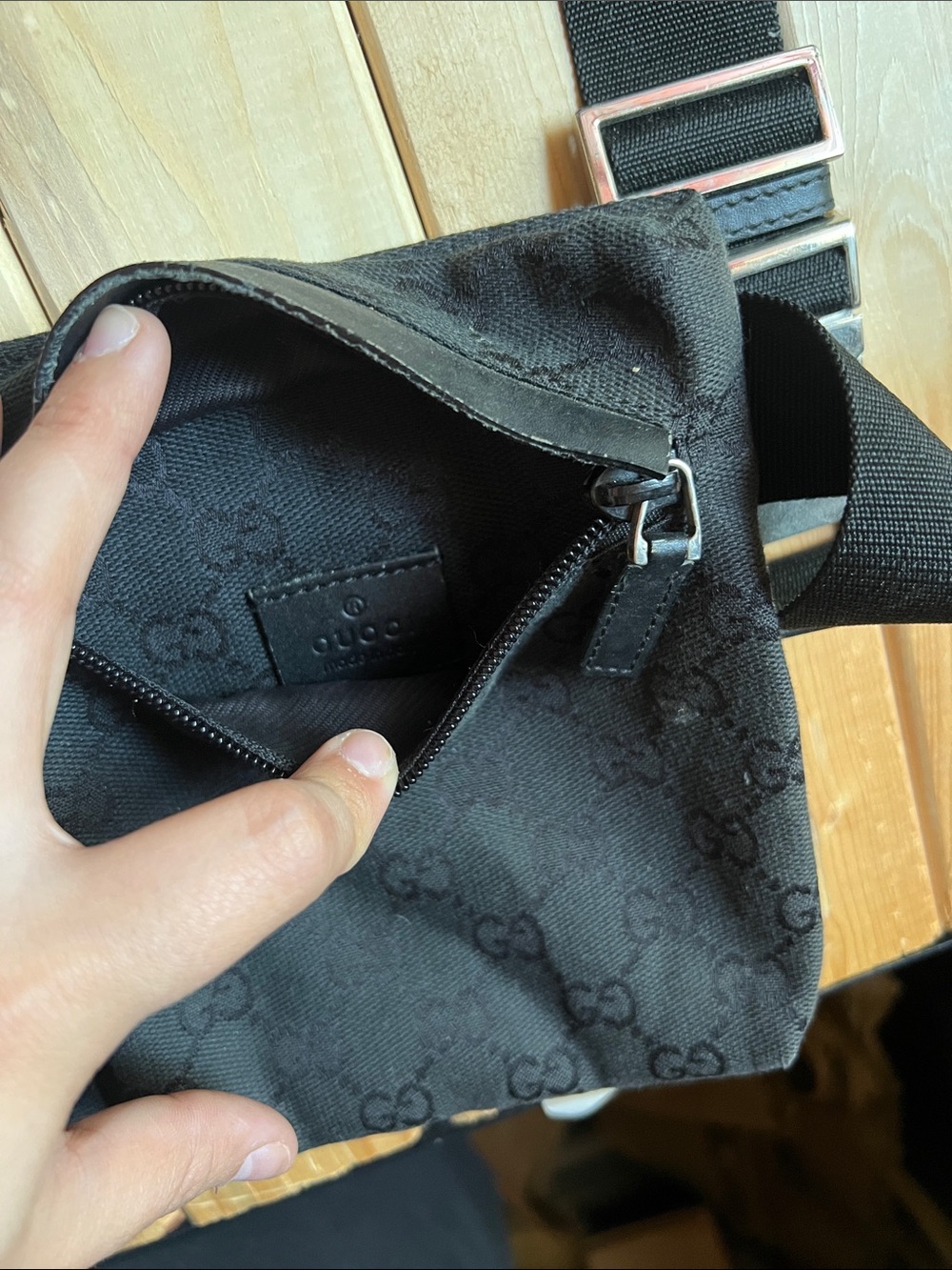 Gucci Black Logo Jacquard Belt Bag - Picture 6 of 9